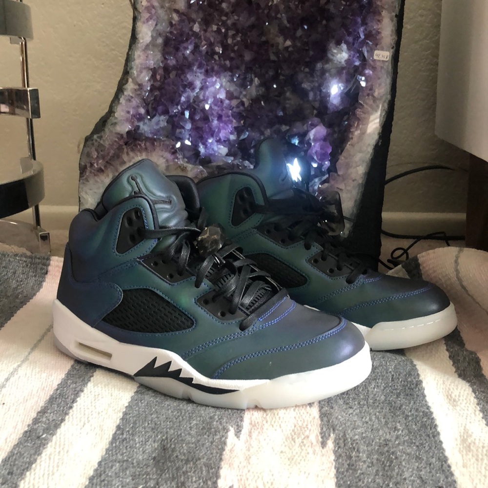 Jordan Retro5 Oil gray iridescent purple NeverWorn